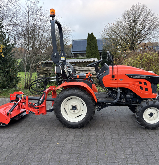 Avenger 20PK, met Boxer AGL110 Mini Verstekklepelmaaier al vanaf € 130,- p/maand.