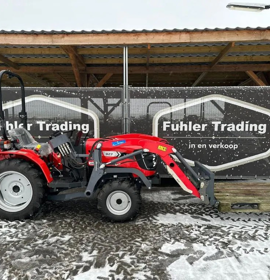 Fieldtrac 927, met voorlader, schep en palletvork al vanaf € 252,- p/maand