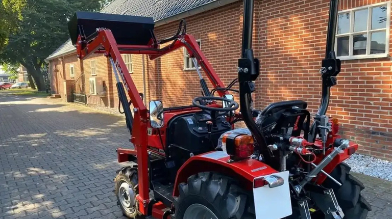 Fieldtrac 918, met voorlader Aanbieding + Weidesleep al vanaf € 191,- per maand.