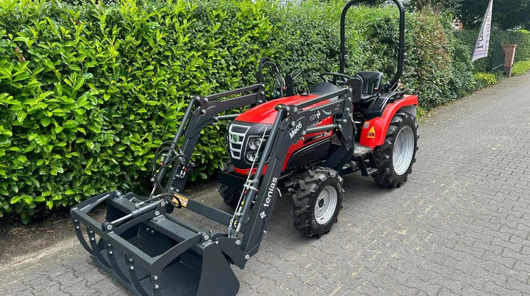 Fieldtrac 929EGT, met voorlader en crocobak al vanaf € 270,- p/maand.