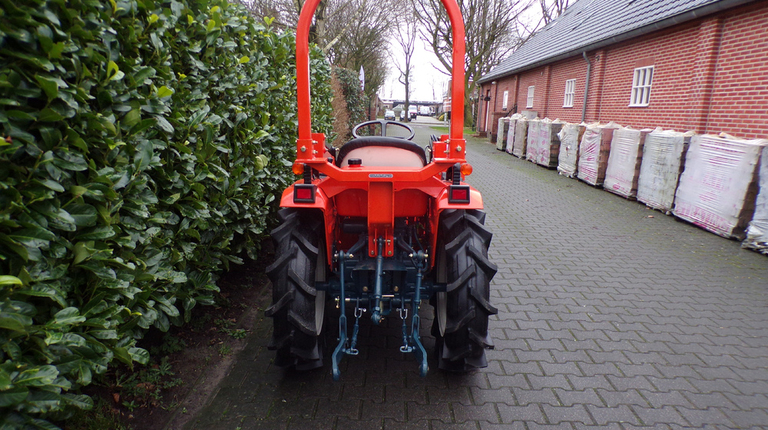 Kubota B1-15 met voorlader, al vanaf € 99,- p/maand.