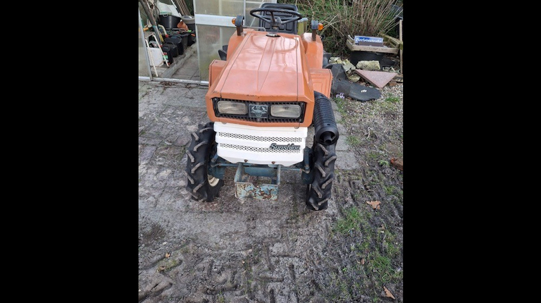 Kubota B1400